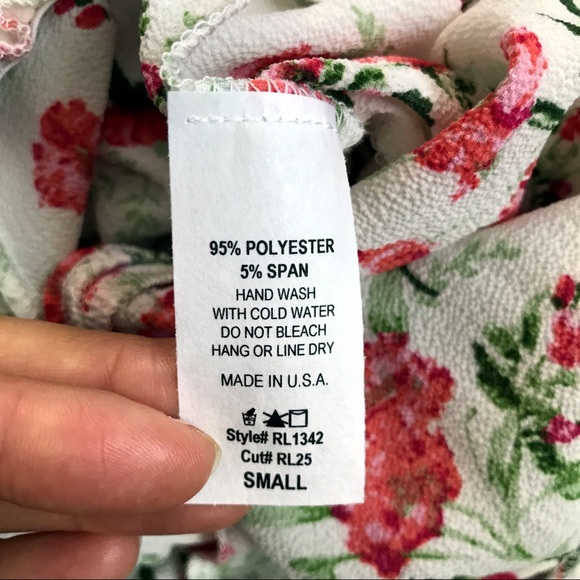 🌺 OFF-WHITE PINK RED GREEN FLORAL ROMPER! - Picture 6 of 7